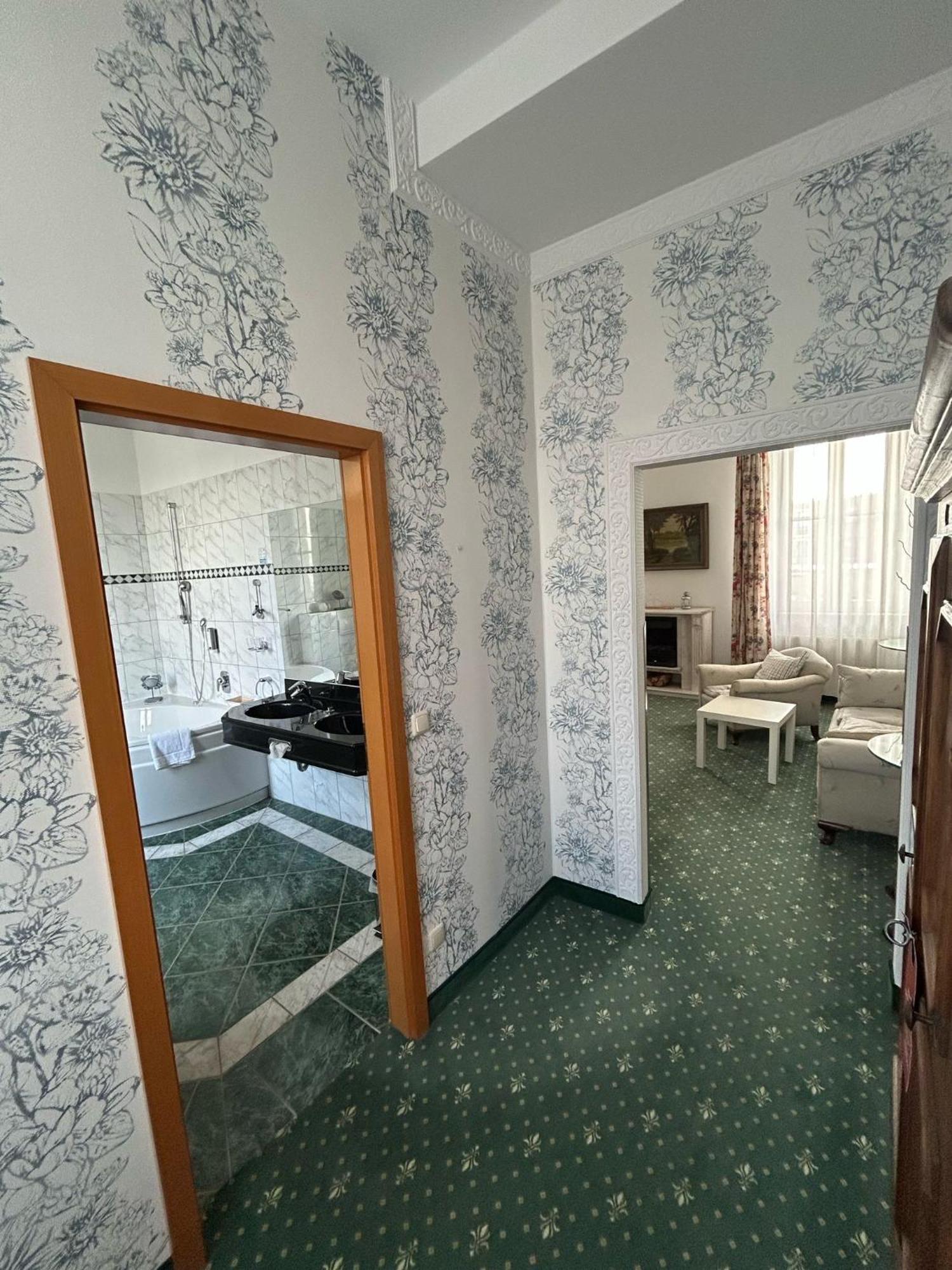 Hotel Uckermark Prenzlau Rum bild